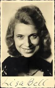 AK Schauspielerin Corry Bell wirbt..