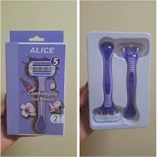 طريقة ازالة الشعر بالشفرة