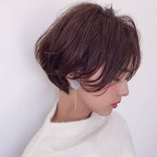 ボブvsロング どっちにすべき 2020トレンド タイプ別ヘアスタイル特集 美的 com ショート パーマ パーマ 丸顔 ショート