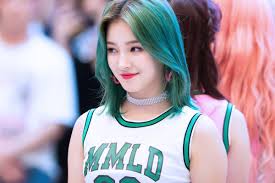 Momoland bboom bboom (혜빈 hyebin focused) @ mbc [show! Hyebin Yeonwoo And Momoland Image 6058632 On Favim Com