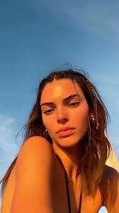 Kendall gained popularity after frequently appearing on the reality show, keeping up with the kardashians. Not Kendall On Twitter Glowing Kendall Jenner Hair Kendall Jenner Instagram Jenner Hair