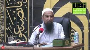 Uwais al qarni adalah seorang anak dari amir, sehingga dia mempunyai nama lengkap uwais bin amir al qairani, karena beliau lahir dilahirkan di desa yang bernama qaran, sehingga beliau lebih di kenal dengan sebutan uwais al qarni. Bagi Nama Anak Uwais Al Qarni Ustaz Azhar Idrus Official Youtube