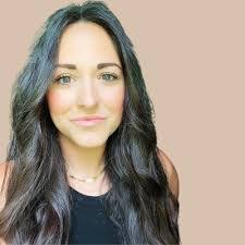 Cecelia Crow's Instagram, Twitter & Facebook