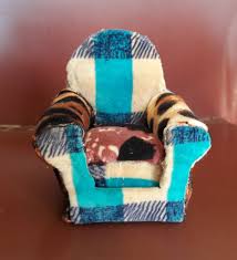 Make A Small Sofa For Decoration Of Fabric And Cardboard With Exact Cm صنع كنبة صغيرة للديكور من بواقي القماش و كرتون مع المق Crochet Art Small Sofa Fabric