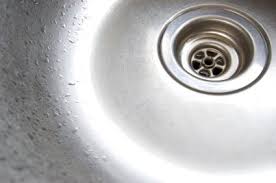 cleaning a stainless steel sink