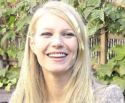Paltrow hospitalizada por embarazo