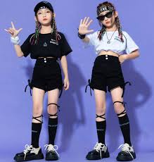 楽天市場】キッズダンス衣装 ショートパンツ 半袖 シャツ トップス ホワイト ブラック ショート丈 ヘソ出し パンツ ヒップホップ ガールズ  hiphop kpop 韓国 子供 キッズ ダンス衣装 女の子 : Royal Dance