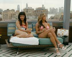Starring constance wu, jennifer lopez, julia stiles, keke palmer, lili reinhart, lizzo, mercedes ruehl, cardi b, madeline brewer, trace lysette, mette towley. Hustlers Review Ripping Off The Suits The New York Times