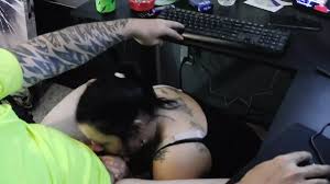 Sucking Hubbys Dick While Hes Working and on Zoom Meeting: Amateur  Amateur Porn