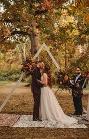Voted best of knot by local brides! How Covid 19 Is Shaking Up Weddings In Northeast Indiana And The Changes Aren T All Bad