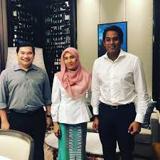 Have something nice to say about khairy jamaluddin? Facebook