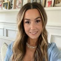 Anita Klimek's Instagram, Twitter & Facebook