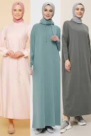 Yeni Sezon Indirimli Modelleriyle Tesettur Moda Elbise Modelleri 2020 2020 Moda Elbise Modelleri Elbise