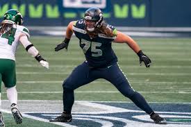 Seahawks distance themselves from wheeler after domestic violence allegations. Chad Wheeler Charged With Felony Assault In Domestic Attack Case The New York Times