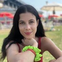 Laura Alleva's Instagram, Twitter & Facebook