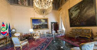 Si aggrava lo scontro istituzionale, sale lo spread. Le Stanze Delle Consultazioni Lo Studio Del Presidente Detto Alla Vetrata Qui Mattarella Incontra Le Delegazioni Delle Forze Politiche Il Sole 24 Ore