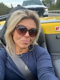 Tara Sams's Instagram, Twitter & Facebook