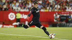 Redaktor práva, zde jen moje soukromé názory, nikoli redakce. Laliga Santander Sevilla Vaclik Took On Real Madrid After Spending The Night With His Hospitalised Daughter Marca In English