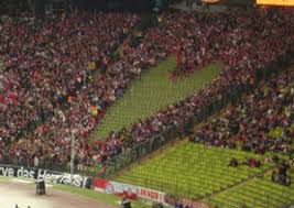 Ali ece, bayern münih'in teknik direktörü jupp heynckes'i ön plana çıkardı. Aktive Fc Bayern Besiktas Fans Feierten Versohnungsfest Faszination Fankurve