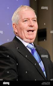 Commission fee hi-res stock photography and images