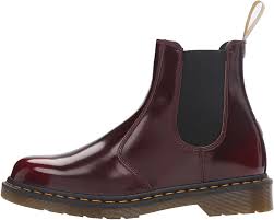 Martens debuted its chelsea boots in the '70s, but the silhouette has its origins in the victorian era. Dr Martens Unisex 2976 Cambridge Brush Chelsea Boot Cherry Red 6 Uk 39 Eu Amazon Co Uk Shoes Bags