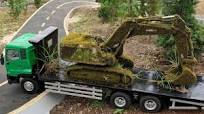Berburu Dan Menemukan Miniatur Truk Excavator Terbengkalai Di Diorama Si Aa Zafran