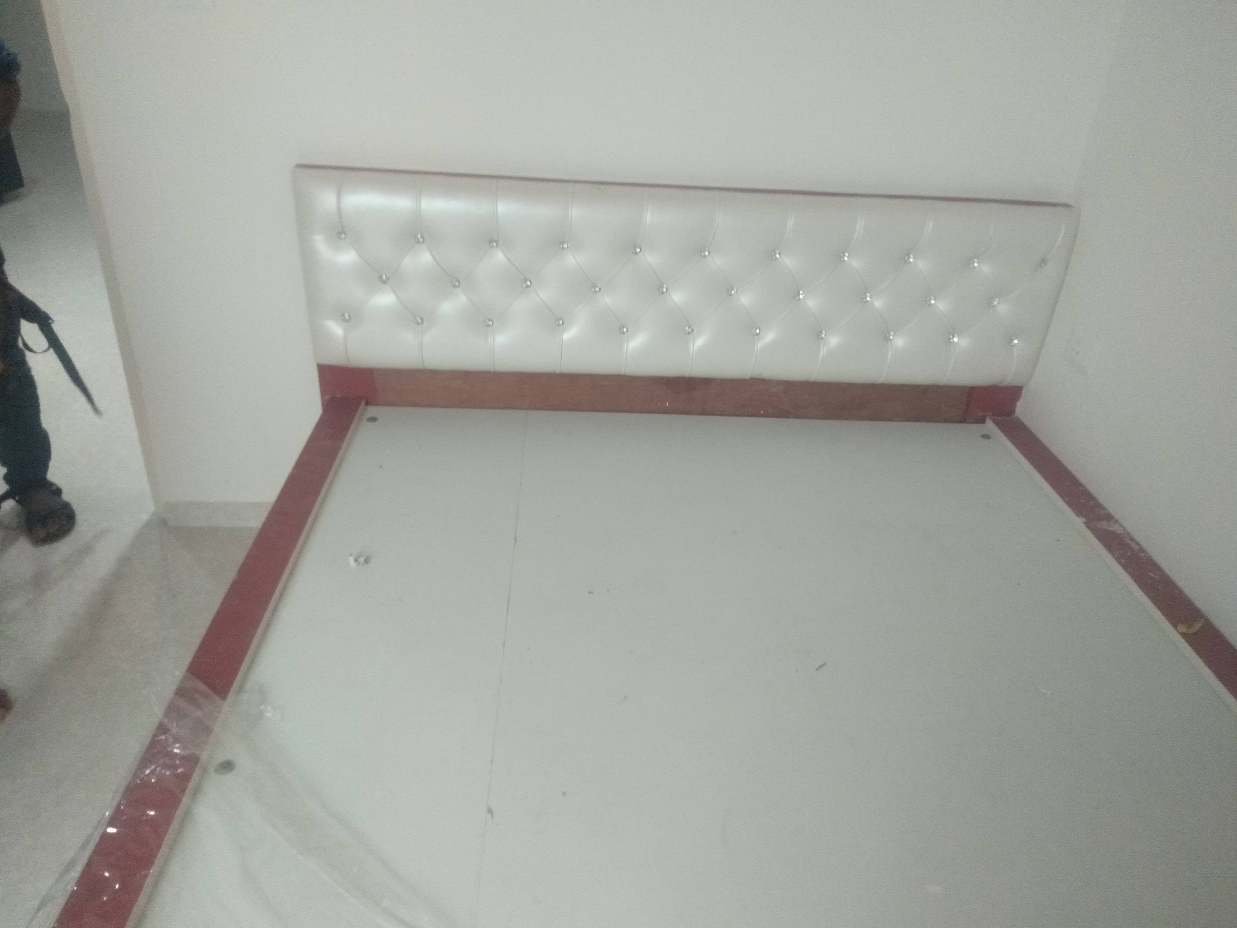 single Cot With Side Table product image