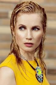 Melanie Adler's Instagram, Twitter & Facebook