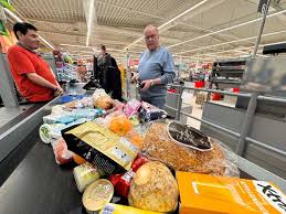 Matmoms, Sverige | Handler heller i Norge: – Det er dyrt å handle i Sverige også