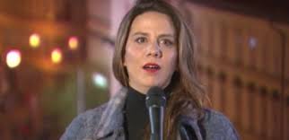 Aneta langerova's profile including the latest music, albums, songs, music videos and more updates. Aneta Langerova Zpivala Malem Emigrovala Zemana Odepsala A Mnohe Uz Zapadlo Parlamentnilisty Cz Politika Ze Vsech Stran
