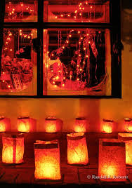 Christmas In Old Town Albuquerque New Mexico Mexico Christmas New Mexico New Mexico Homes