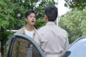 Cek toko sebelah menjadi film komedi indonesia kedua yang saya saksikan di sepanjang tahun 2016 ini, setelah my stupid boss. Putra Jokowi Kaesang Dibentak Pemotor Bikin Warganet Penasaran Lifestyle Bisnis Com