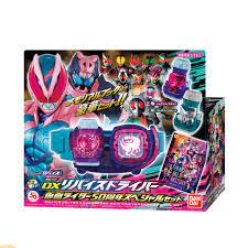 令和仮面ライダー3作目となる特撮ドラマ「仮面ライダーリバイス」（9月5日スタート、毎週日曜9時～テレビ朝日系）の制作発表会見が27日にオンラインにて開催され、主演の 前田拳太郎 や 木村昴 が心境を語ったほか、 浅倉唯 、 八条院蔵人 、 映美くらら 、 戸次重幸 が出演することも発表された。 Pry6mgmvmw7wnm