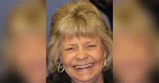 Donna Walkup's Instagram, Twitter & Facebook