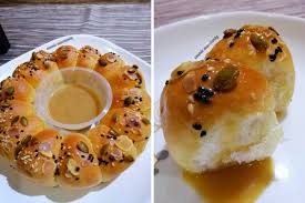 Sos sıcakken kullanılır, eğer soğursa ısıtarak kullanabilirsiniz, ama kesinlikle. Cara Buat Roti Sarang Lebah Lembut Bersama Sos Butterscotch