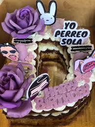 Benito antonio martínez ocasio, más conocido por su nombre artístico bad bunny, es un cantante y rap. Ms Purple 2 0 On Twitter Yo Perrero Sola Finally Got To Make A Bad Bunny Cake Im Obsessed Baking Ig Iceitup
