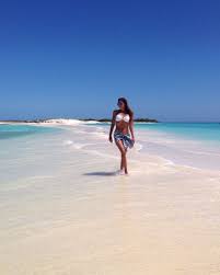 Les quiero contar que di covid positivo en el día de hoy, confirmó en su perfil de instagram donde tiene más de 176 mil seguidores que la apoyan. Las Fotos Mas Sexies De La Periodista Guadalupe Vazquez En Las Playas De Tulum Infobae