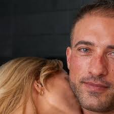 Chris Olivia's Instagram, Twitter & Facebook