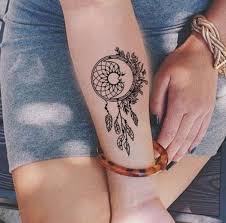 300 idées de tatouages mandala hommefemme signification. Attrape Reves Lune Sur L Avant Bras