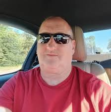 This guy is a scammer says he works for FedEx and he's delivery money that  he has recovered. Says he works for international recovery. He's full of  shit. He only wants to