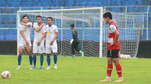 Syahrian abimanyu fm 2020 profile, reviews, syahrian abimanyu in football manager 2020, madura united, indonesia, indonesian, isl, syahrian. Bedah Gaya Main Syahrian Abimanyu Wonderkid Lini Tengah Indonesia Football Tribe Indonesia