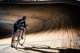 Athlétisme, aviron, badminton, basketball, basketball 3 × 3, boxe, canoë, cyclisme sur piste. Jo 2021 Focus Sur Le Cyclisme Sur Piste
