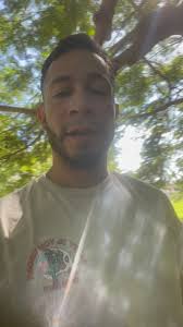 En un mundo tan falto de AMOR, nuestros “viejitos” son quienes más lo  necesitan. Regala un abrazo, una sonrisa y un “te quiero”., #amor #familia  #abuelos #mundodeamor