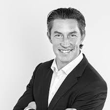 Daniel Strand's Instagram, Twitter & Facebook