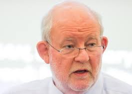 BBC's Mark Mardell contrasts reporting EU and US at UK in a Changing Europe  event