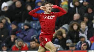 Han spiller hovedsageligt som midtbanespiller for aston villa i premier league. Matty Cash Player Profile 20 21 Transfermarkt
