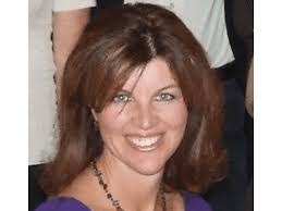 Gloria Linton's Instagram, Twitter & Facebook