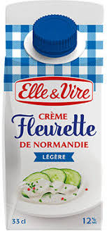 1 rouleau de pâte brisée, 250 g de lardons fumés, 2 oeufs entiers, 4 jaunes d'oeufs, 500 ml de crème fleurette, muscade. La Creme Fleurette Legere De Normandie Elle Vire 33 Cl