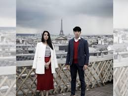 Being a former gma 7 talent, she is known for her portrayal as vivian. Maxene Magalona And Rob Mananquil Hold Engagement Photo Shoot In Paris Coconuts Manila