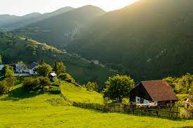 Alege o vacanta in romania! 10 Locuri Izolate Din Romania Unde IÈi PoÈi Petrece VacanÈa